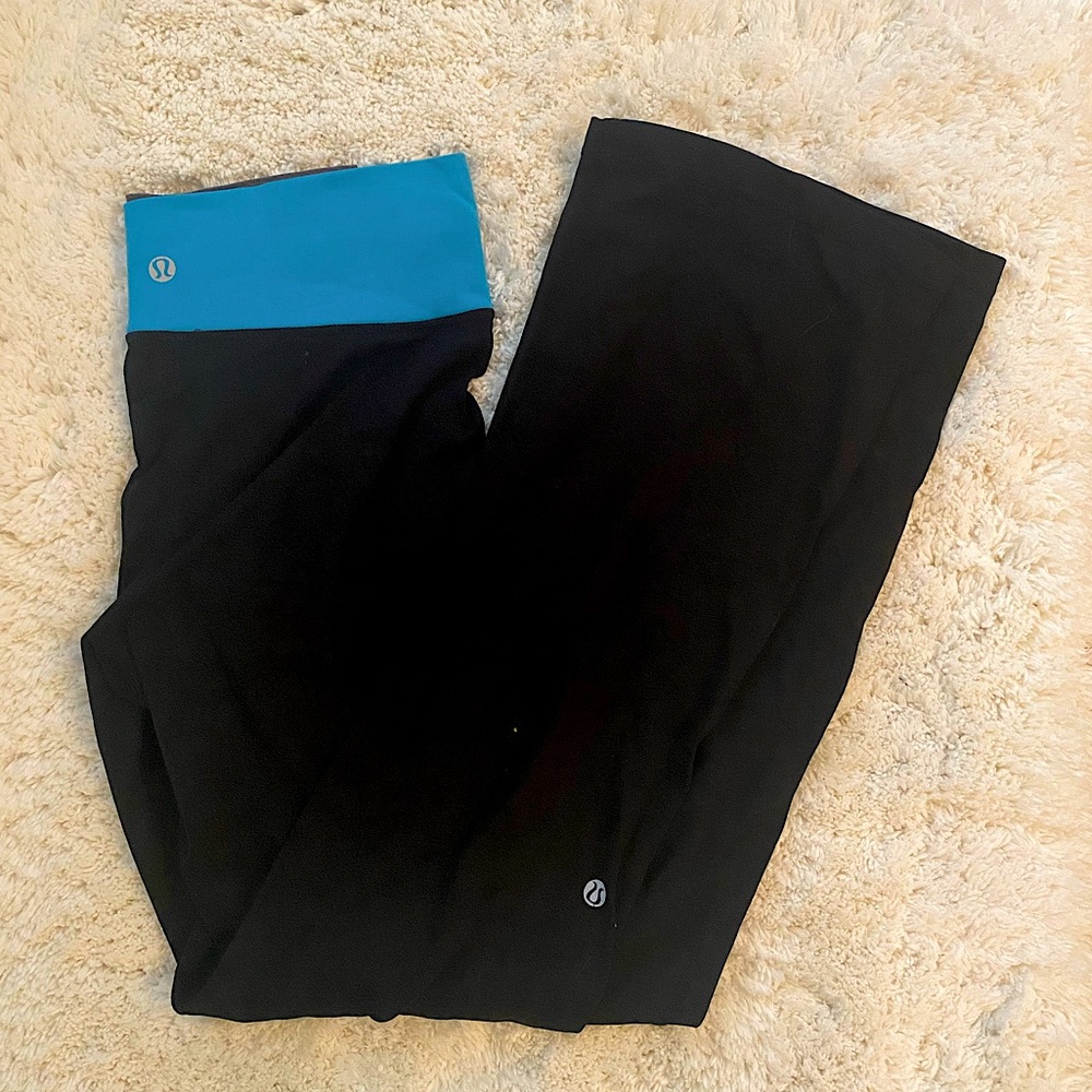 Lululemon Yoga Pants (SIZE 4)